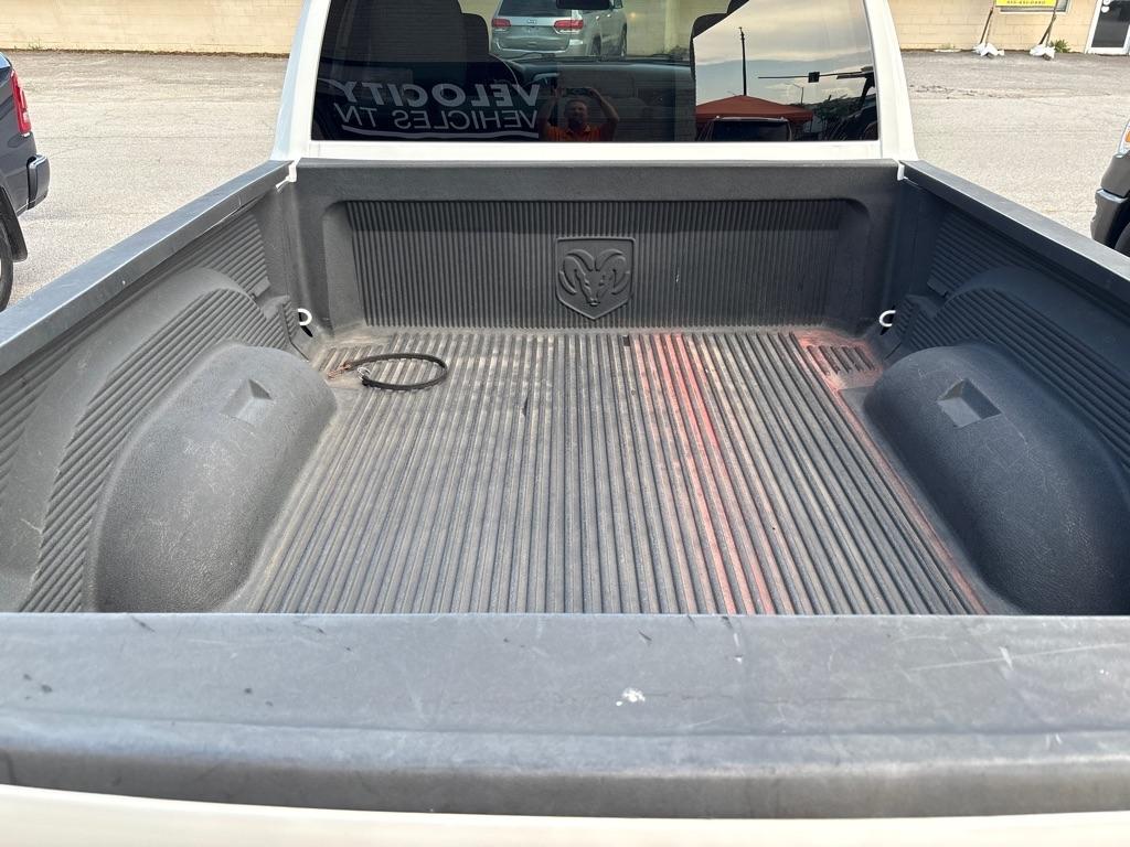 RAM 1500 2WD Quad Cab 140.5" Express 2015