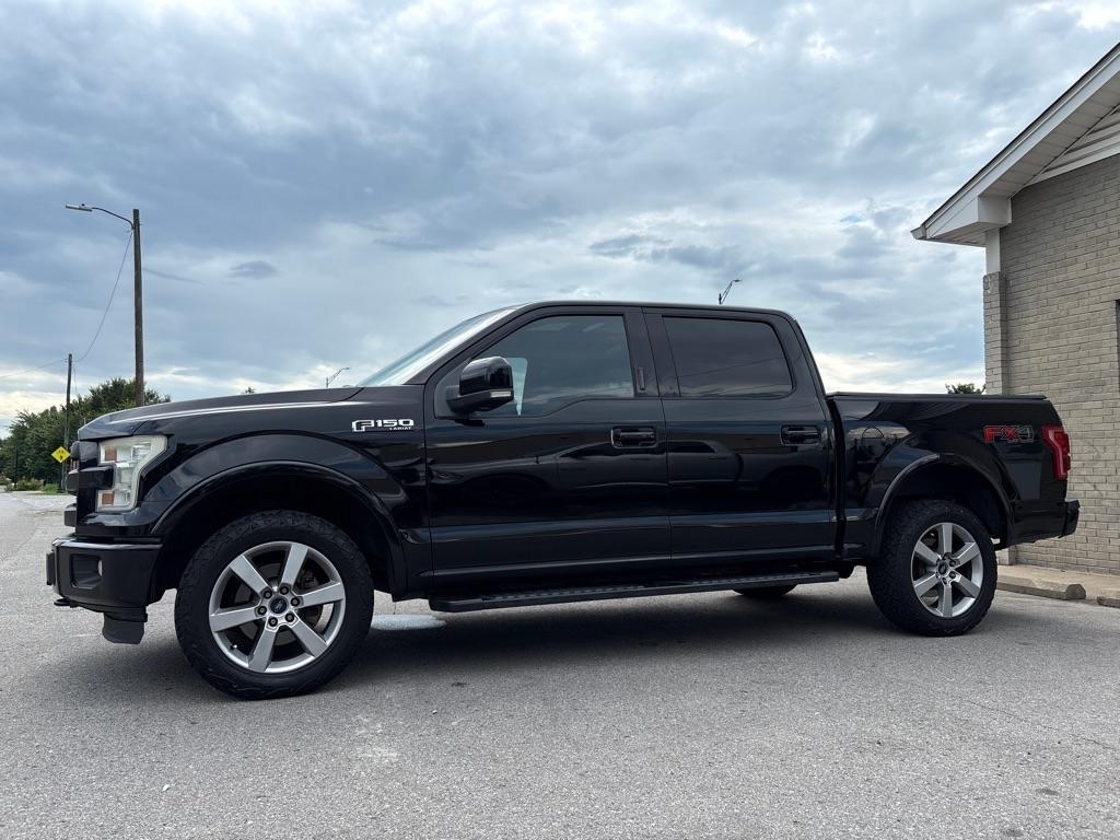 Ford F-150 4WD SuperCrew 145" Lariat 2016