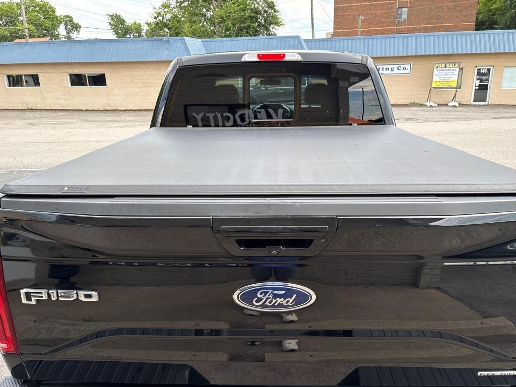 Ford F-150 4WD SuperCrew 145" Lariat 2016