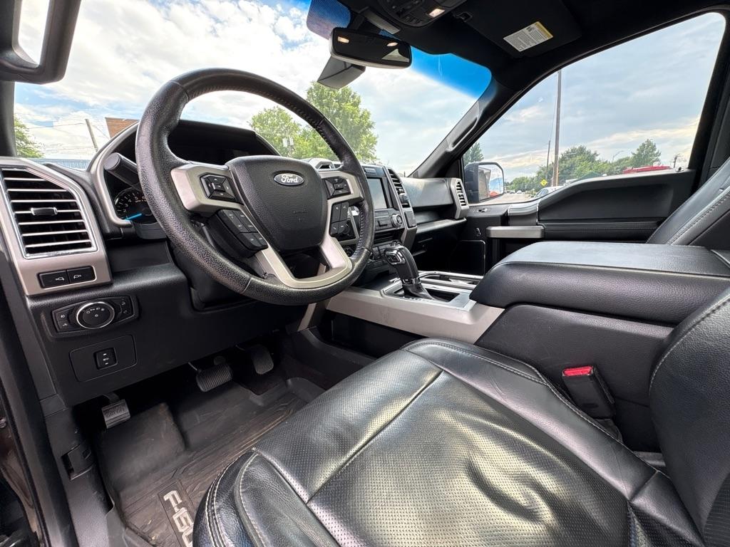 Ford F-150 4WD SuperCrew 145" Lariat 2016