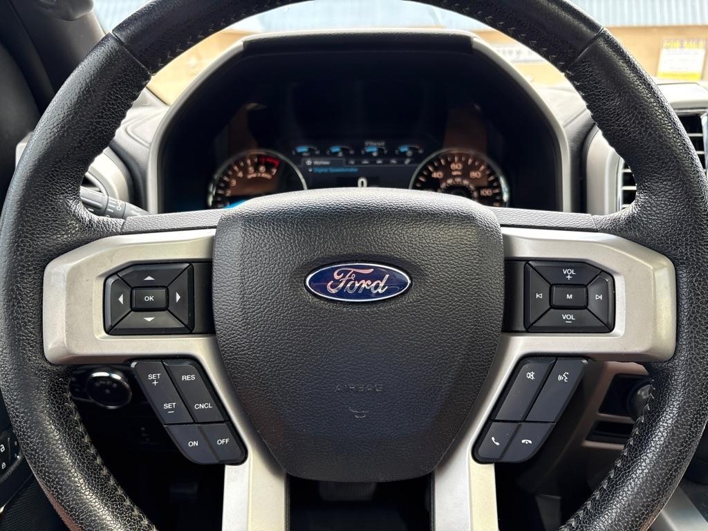 Ford F-150 4WD SuperCrew 145" Lariat 2016