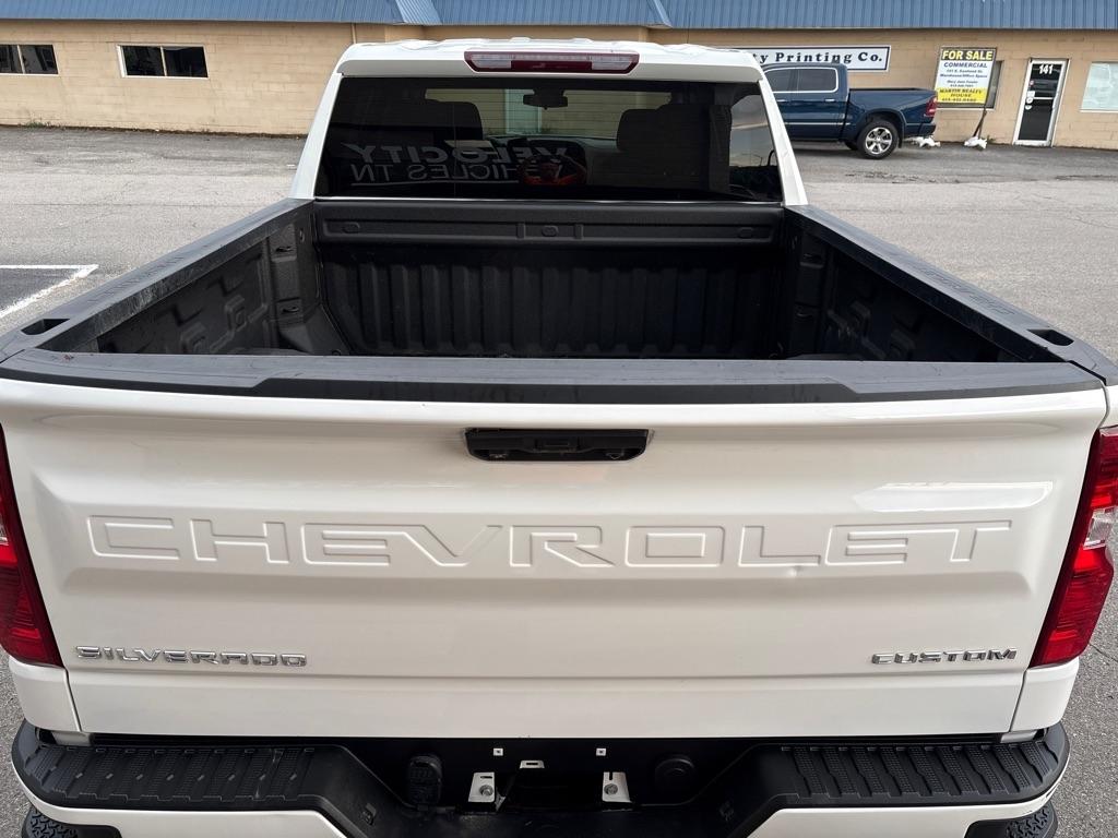 Chevrolet Silverado 1500 2WD Crew Cab 147" Custom 2022