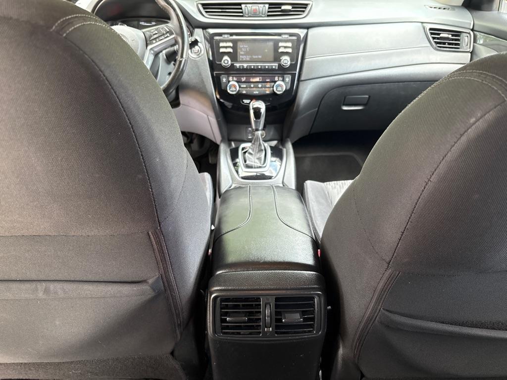 2017 Rogue photo 16