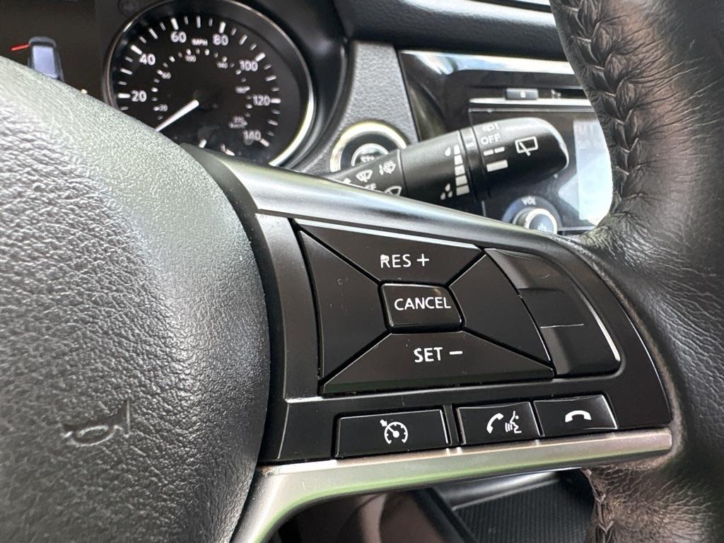 2017 Rogue photo 22