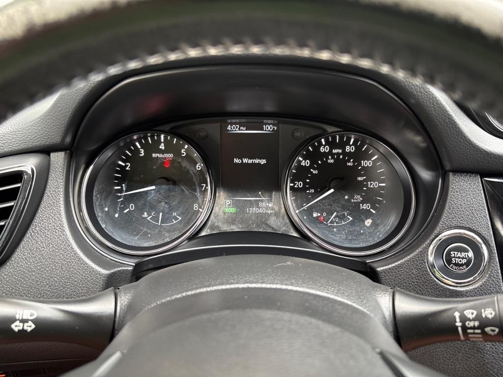 2017 Rogue photo 27