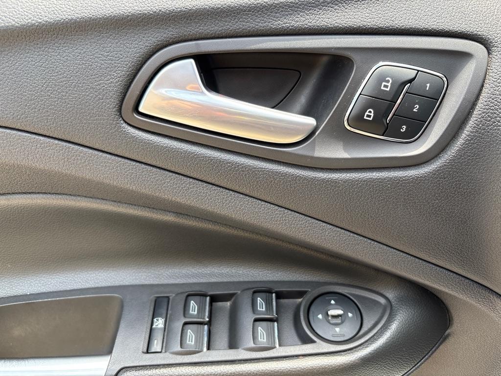 Ford Escape FWD 4dr Titanium 2014