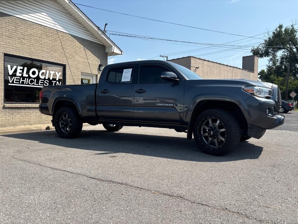 2017 Tacoma photo 8