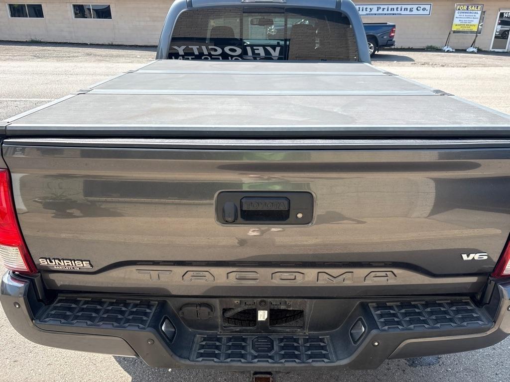 2017 Tacoma photo 10