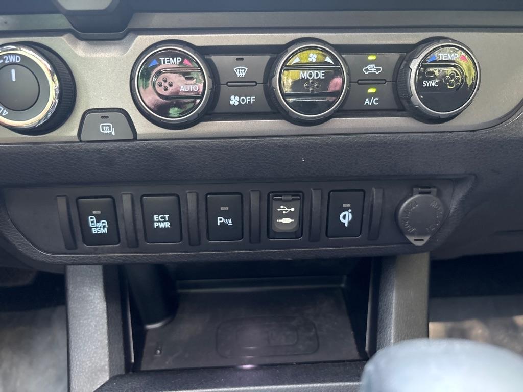 2017 Tacoma photo 26