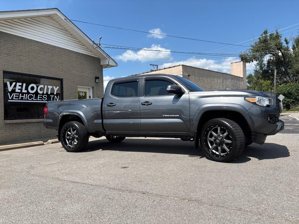 Toyota Tacoma SR5 Double Cab 6' Bed V6 4x4 AT (Natl) 2017