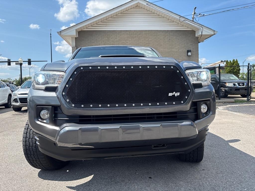 Toyota Tacoma SR5 Double Cab 6' Bed V6 4x4 AT (Natl) 2017