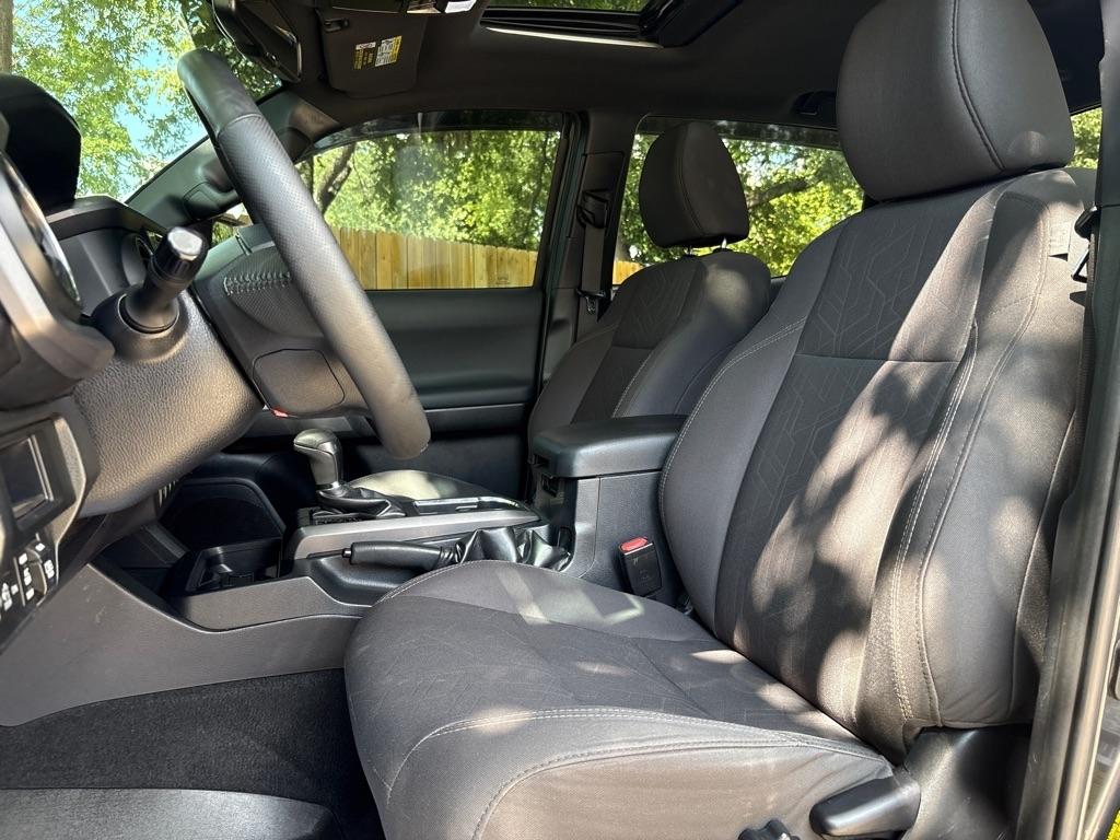 Toyota Tacoma SR5 Double Cab 6' Bed V6 4x4 AT (Natl) 2017