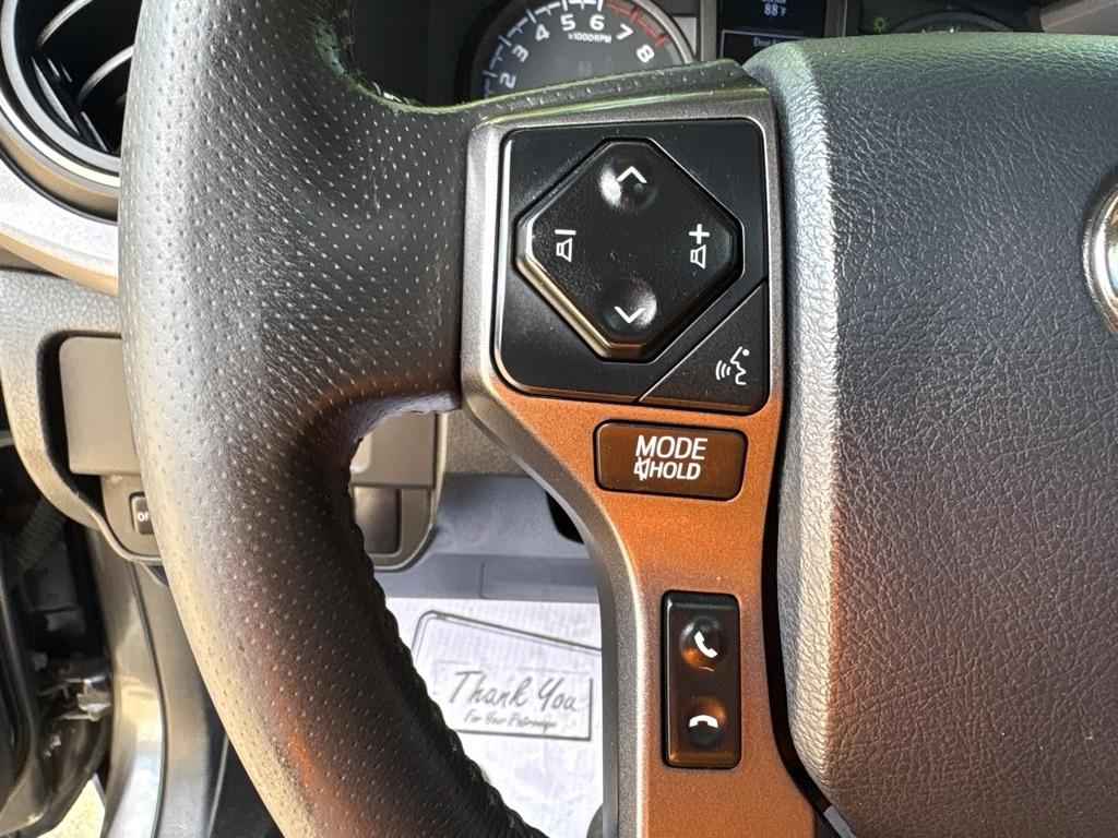 Toyota Tacoma SR5 Double Cab 6' Bed V6 4x4 AT (Natl) 2017