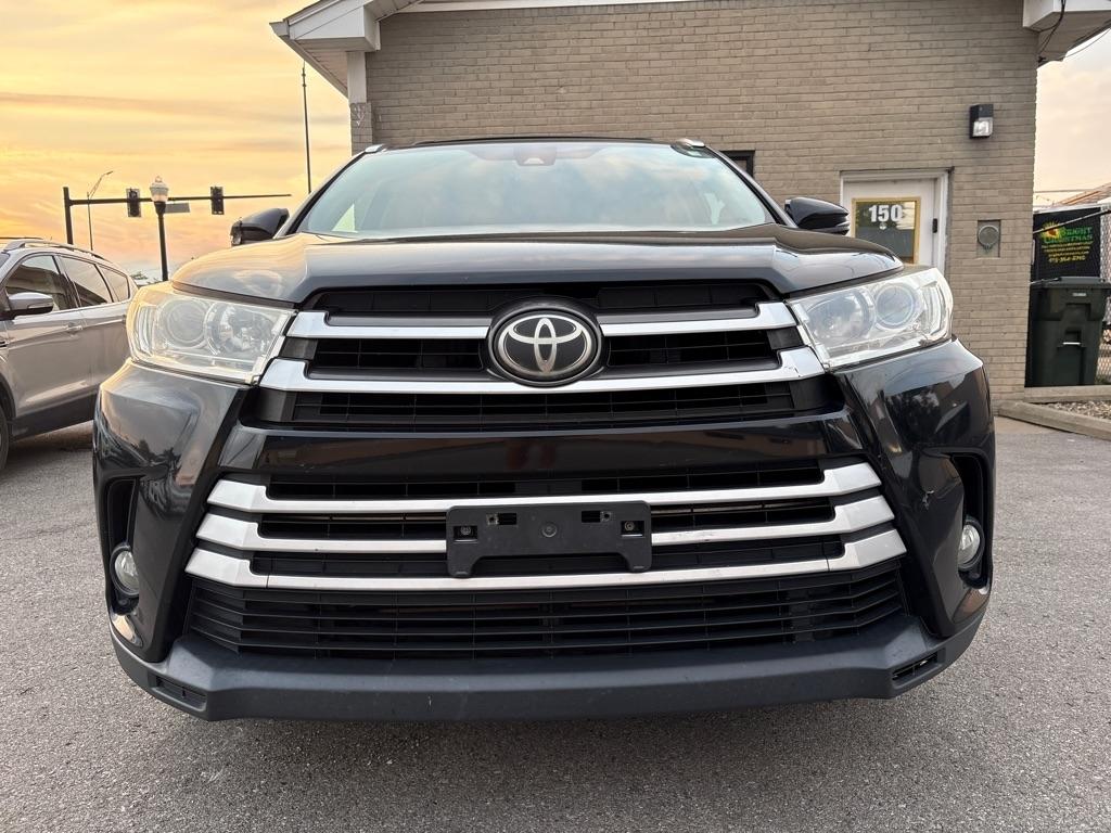 2017 Highlander photo 9