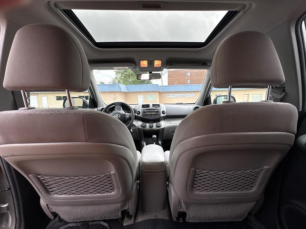 2012 RAV4 photo 16