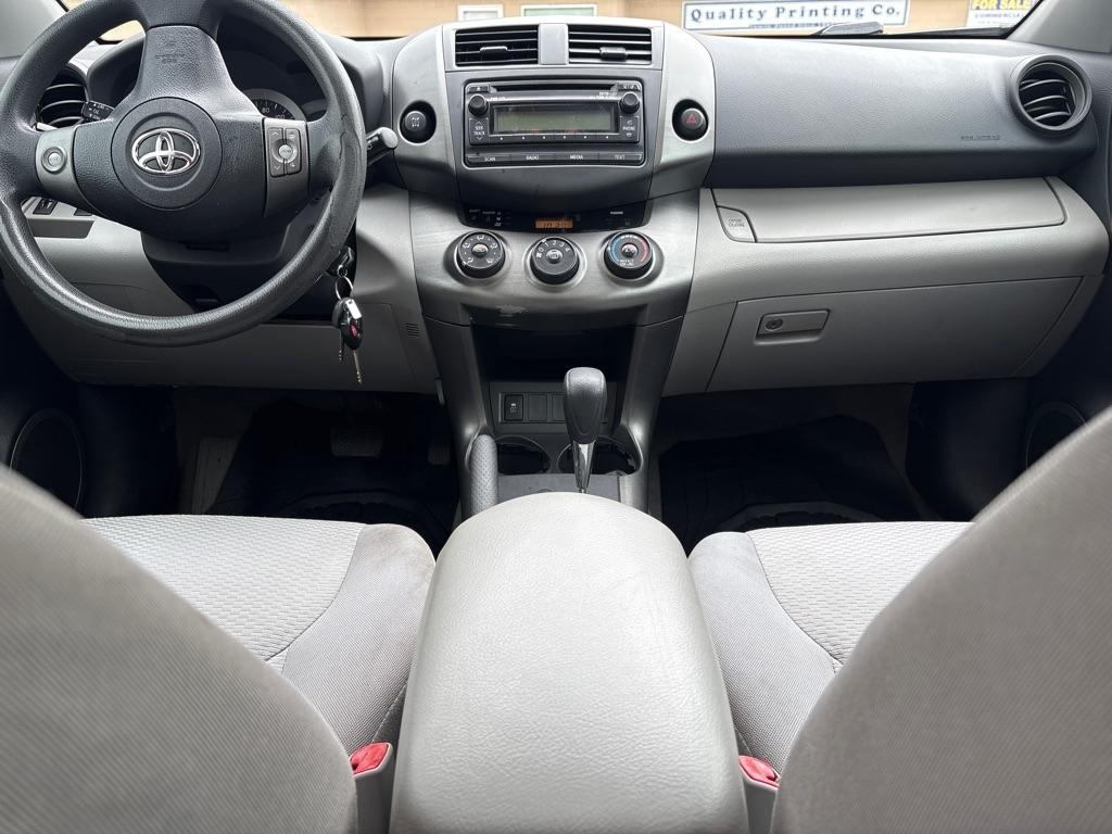 2012 RAV4 photo 17