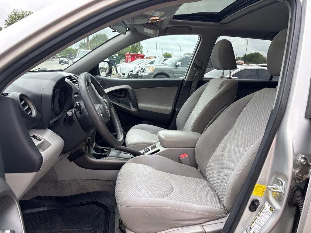 2012 RAV4 photo 18