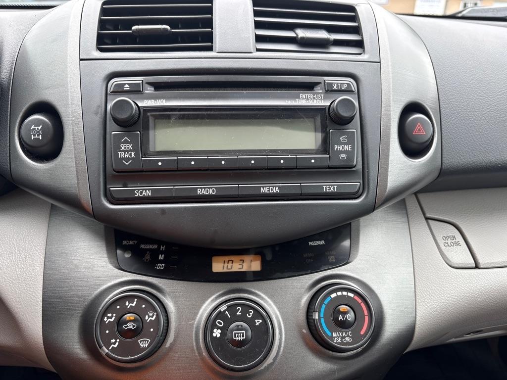 2012 RAV4 photo 22