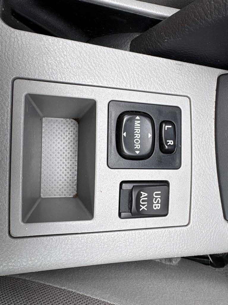 2012 RAV4 photo 24