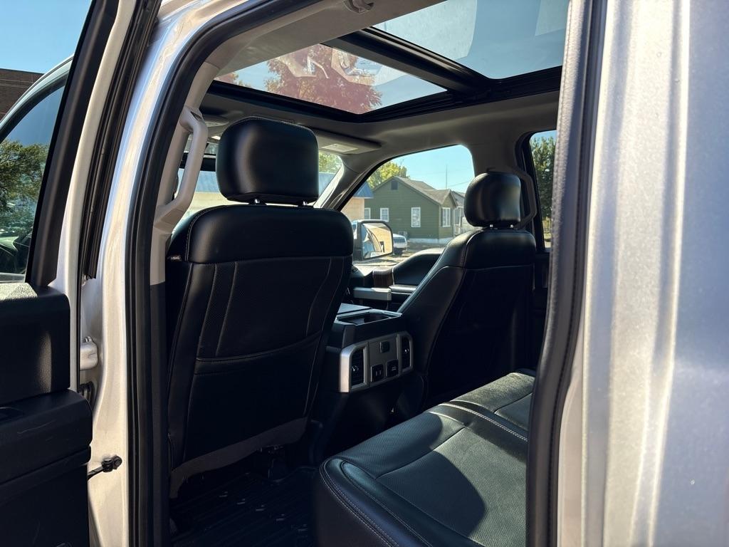 2017 Ford F-150 Lariat - Photo 11