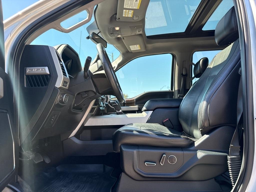 2017 Ford F-150 Lariat - Photo 15