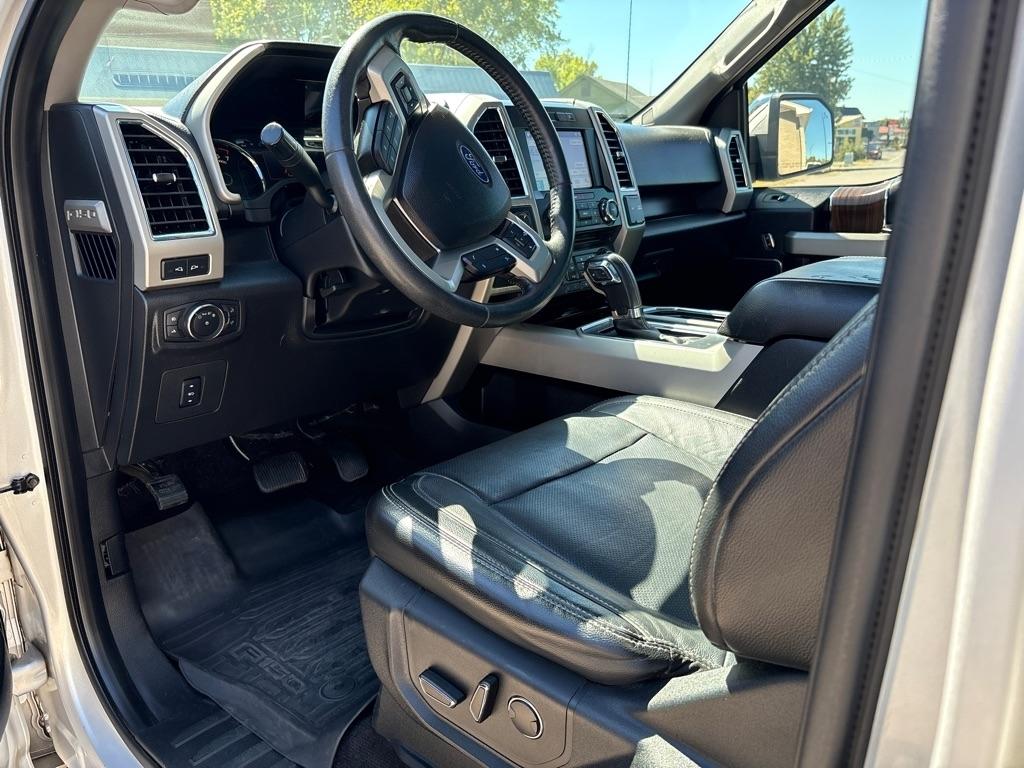 2017 Ford F-150 Lariat - Photo 16