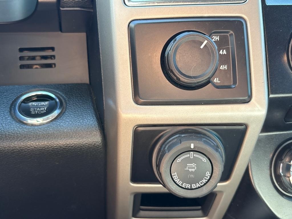 2017 Ford F-150 Lariat - Photo 23