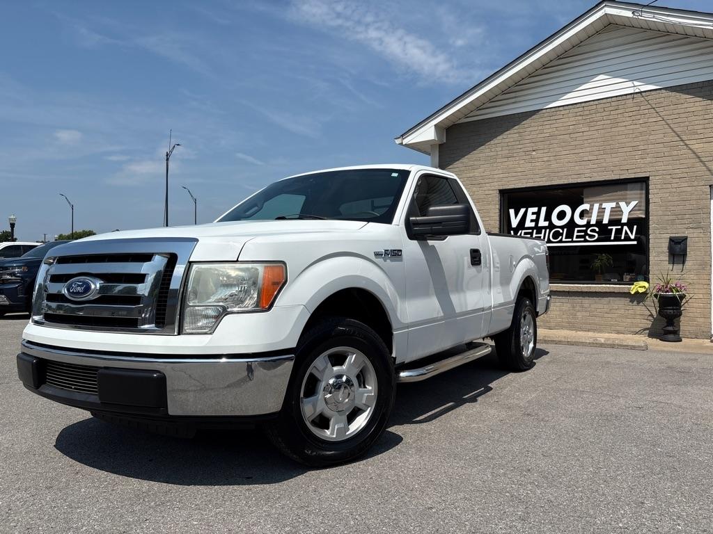 2010 Ford F-150 2WD Reg Cab 126" XL