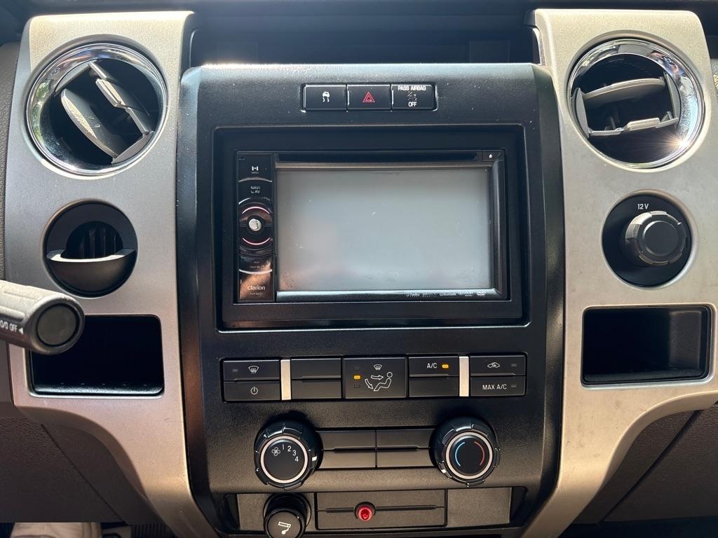 Ford F-150 2WD Reg Cab 145" XLT w/Mid-Box Prep 2010