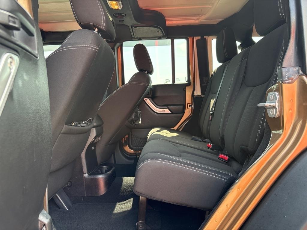 Jeep Wrangler Unlimited 4WD 4dr Rubicon 2015