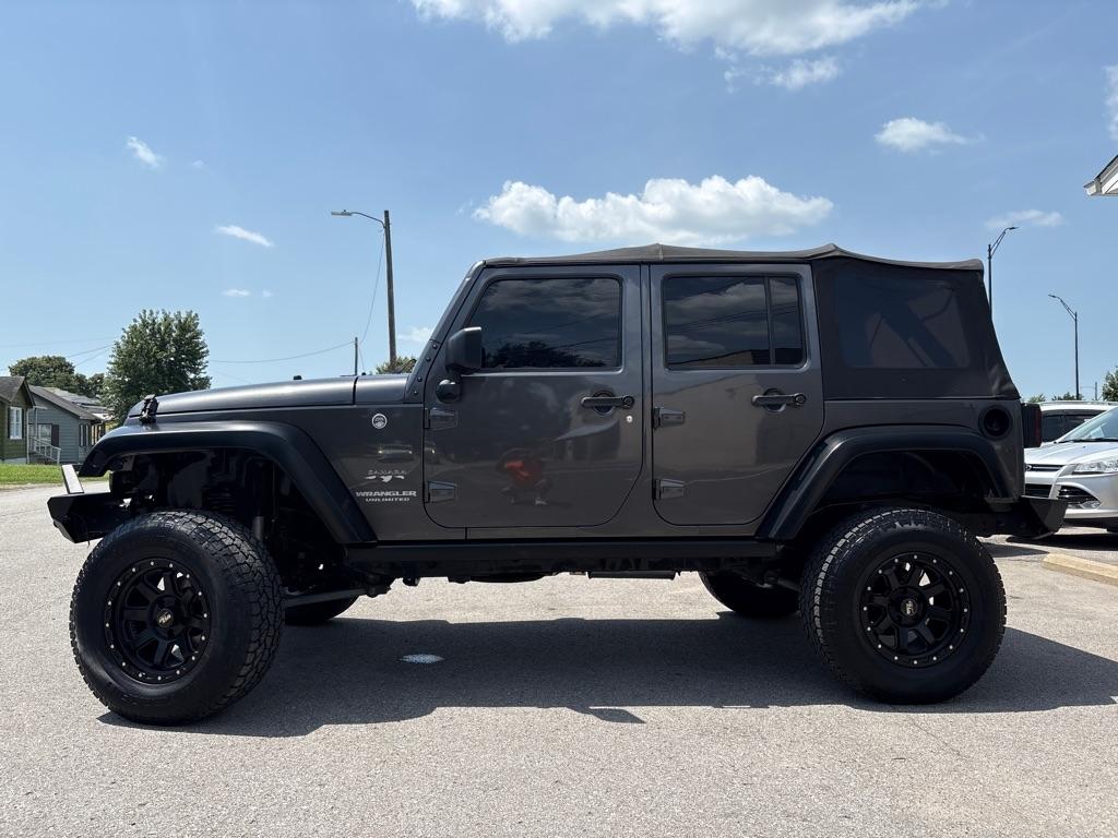 Jeep Wrangler Unlimited 4WD 4dr Sahara 2016
