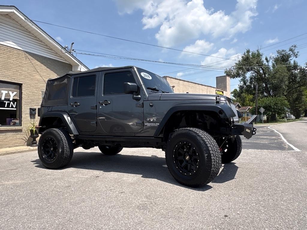 Jeep Wrangler Unlimited 4WD 4dr Sahara 2016