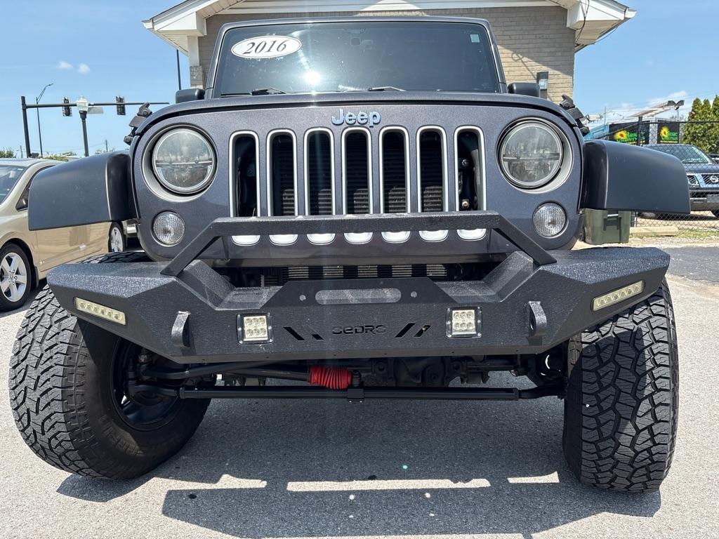 Jeep Wrangler Unlimited 4WD 4dr Sahara 2016