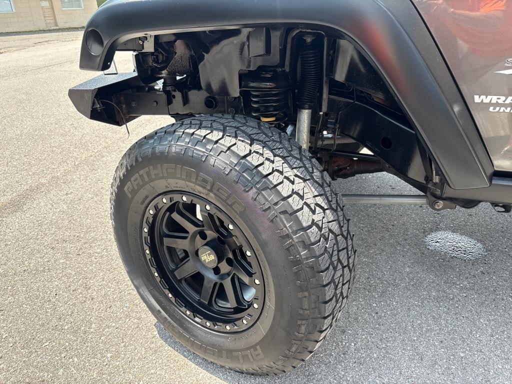 Jeep Wrangler Unlimited 4WD 4dr Sahara 2016
