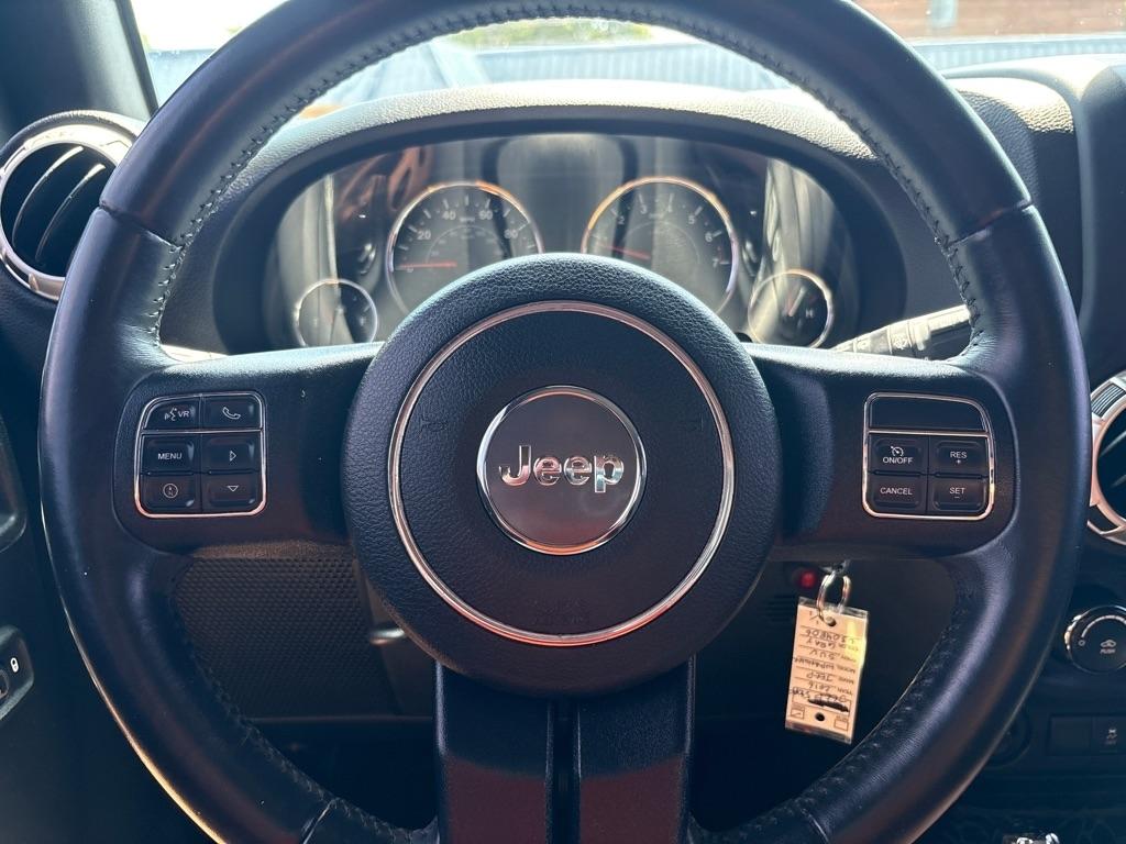 Jeep Wrangler Unlimited 4WD 4dr Sahara 2016