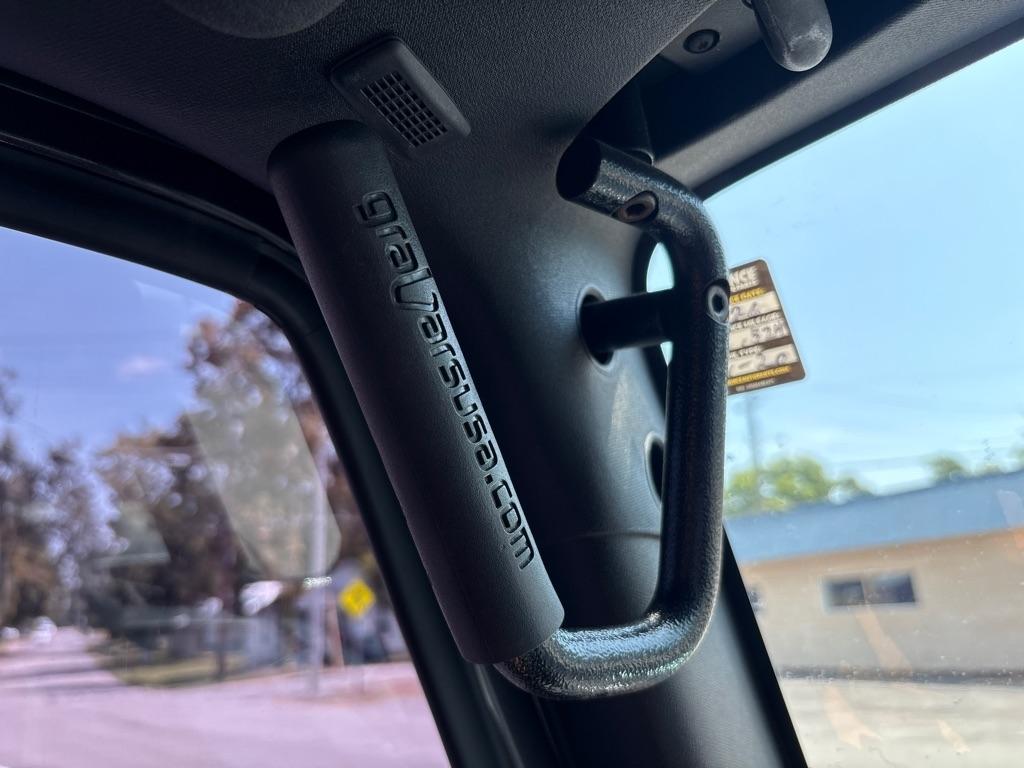 Jeep Wrangler Unlimited 4WD 4dr Sahara 2016
