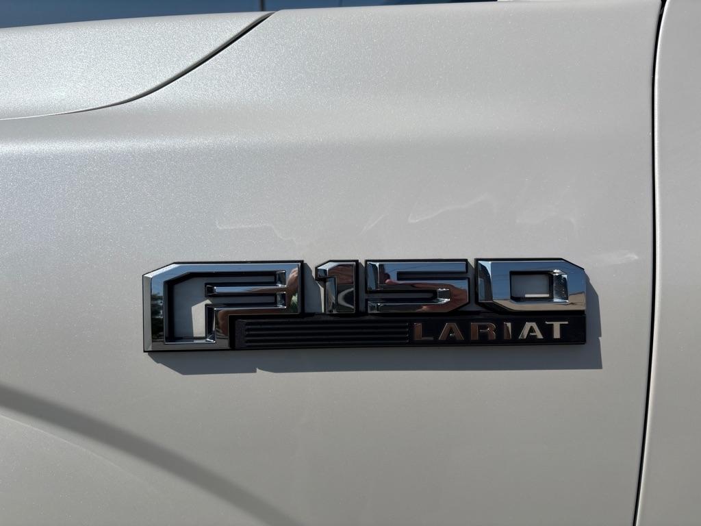 Ford F-150 4WD SuperCrew 145" Lariat 2019
