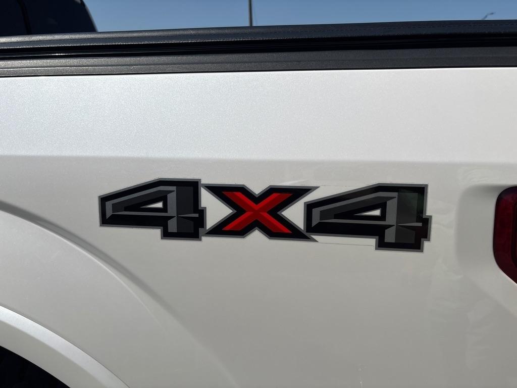 Ford F-150 4WD SuperCrew 145" Lariat 2019