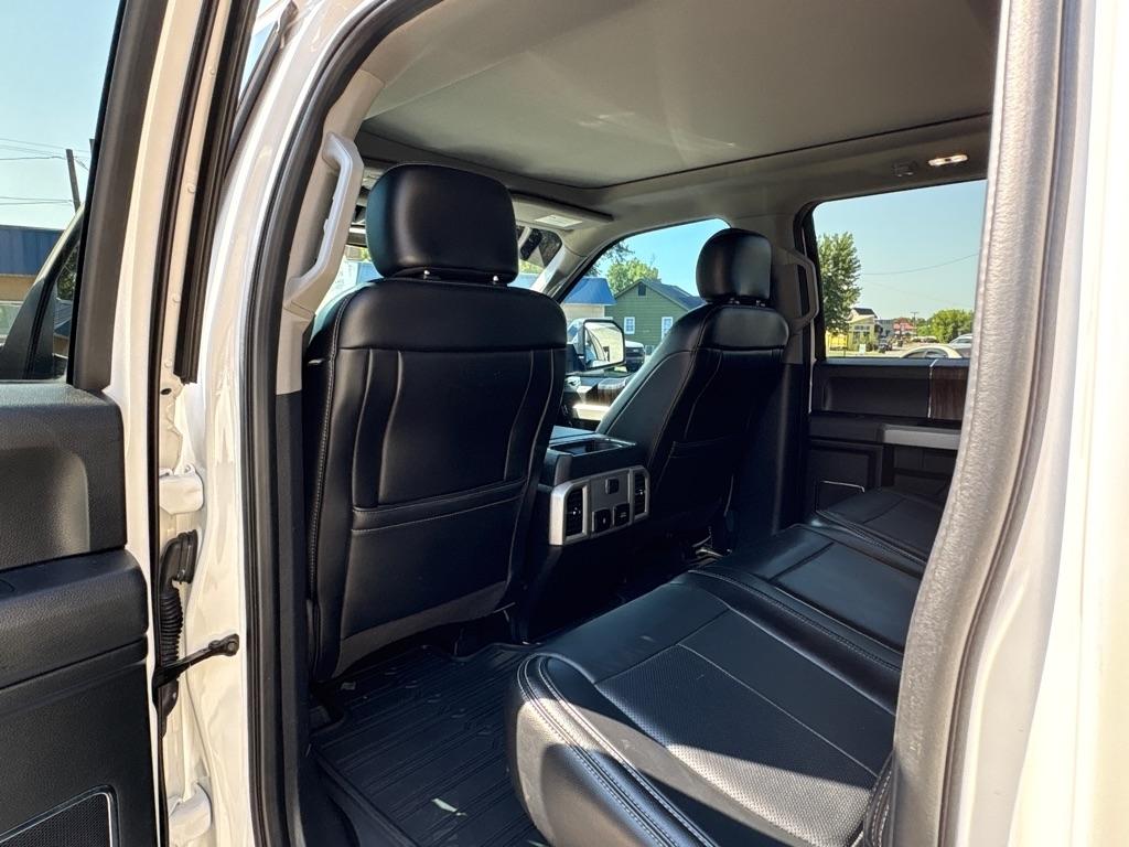 Ford F-150 4WD SuperCrew 145" Lariat 2019