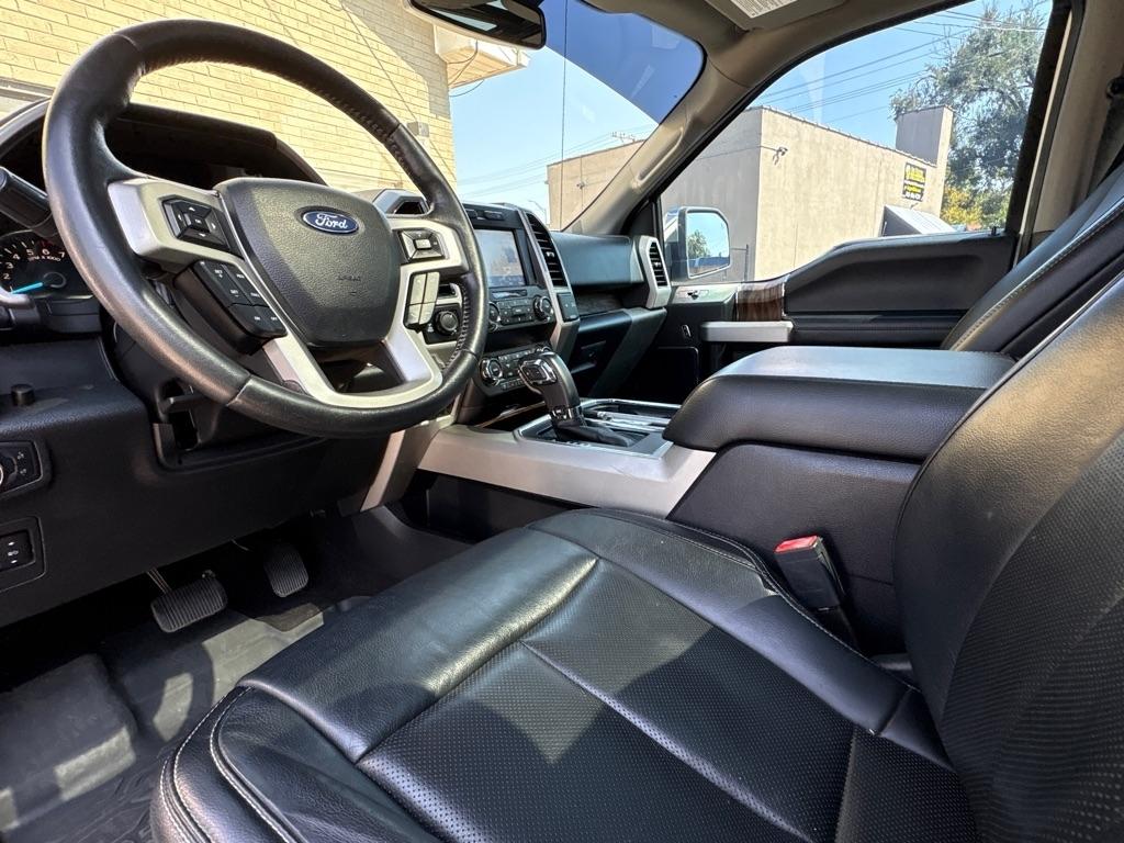 Ford F-150 4WD SuperCrew 145" Lariat 2019