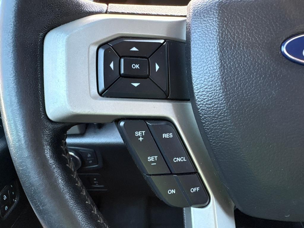 Ford F-150 4WD SuperCrew 145" Lariat 2019