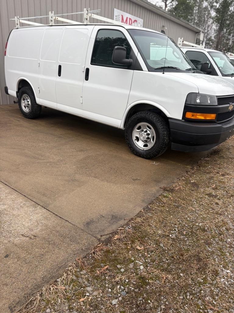 Chevrolet Express Cargo Van RWD 2500 135" 2018