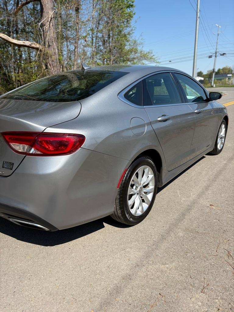 Chrysler 200 4dr Sdn C FWD 2015