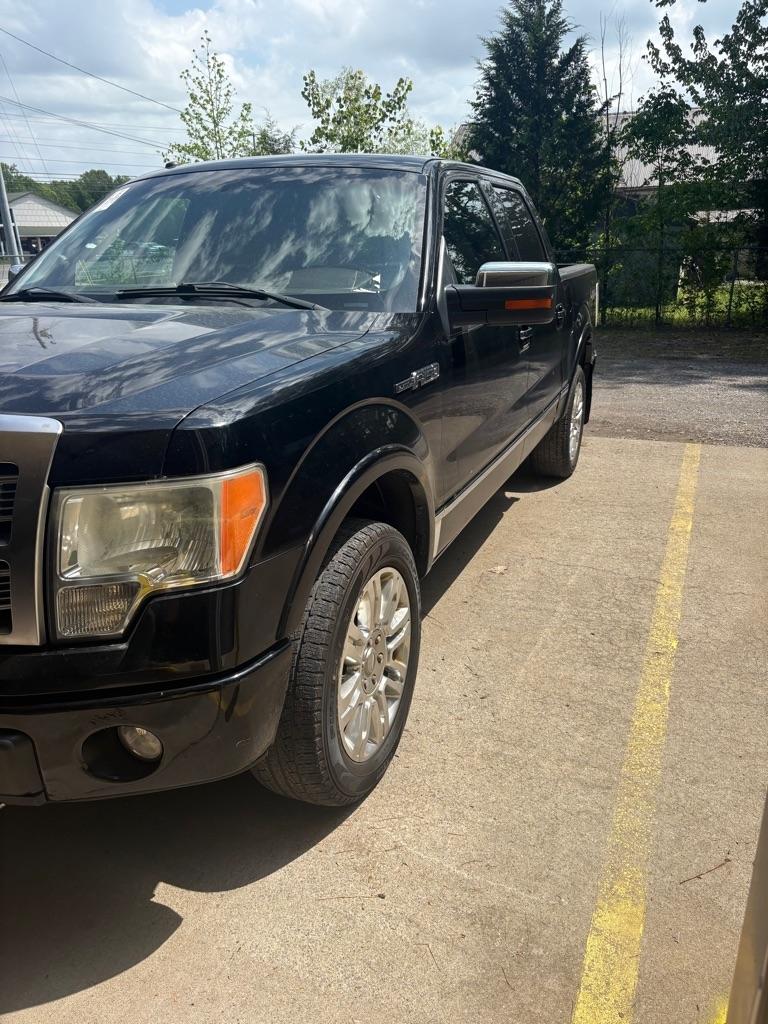 2009 Ford F-150 4WD SuperCrew 145" XL