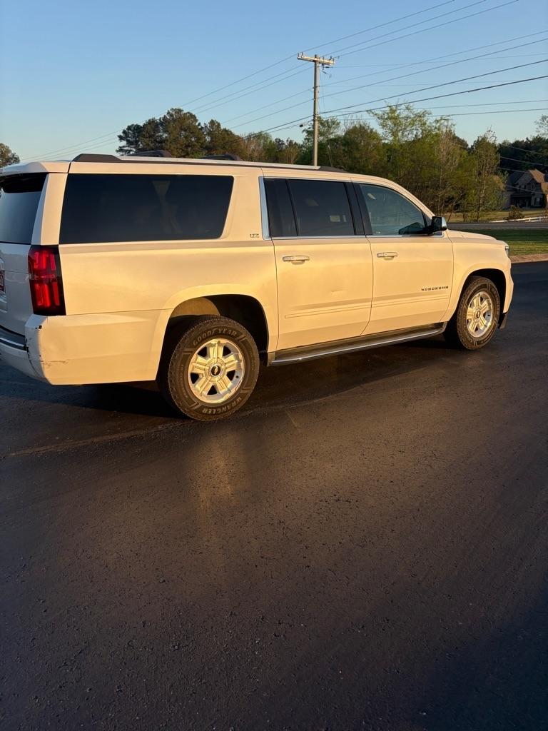 Chevrolet Suburban 4WD 4dr 1500 LTZ 2016