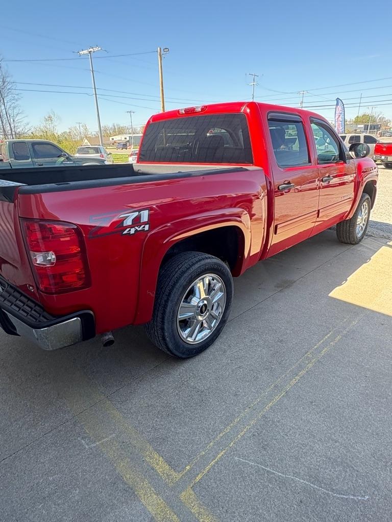 Chevrolet Silverado 1500 4WD Crew Cab 143.5" LS 2011
