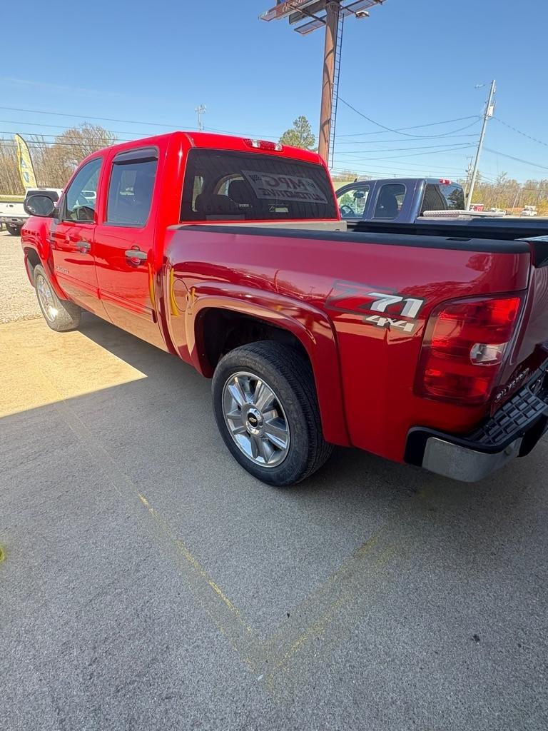 Chevrolet Silverado 1500 4WD Crew Cab 143.5" LS 2011