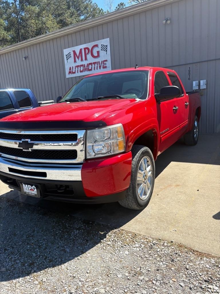 Chevrolet Silverado 1500 4WD Crew Cab 143.5" LS 2011