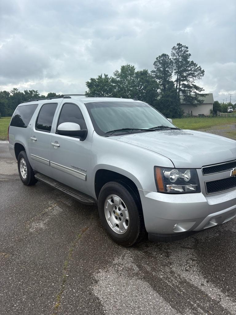2012 Chevrolet Suburban 2WD 1500 LT's photo