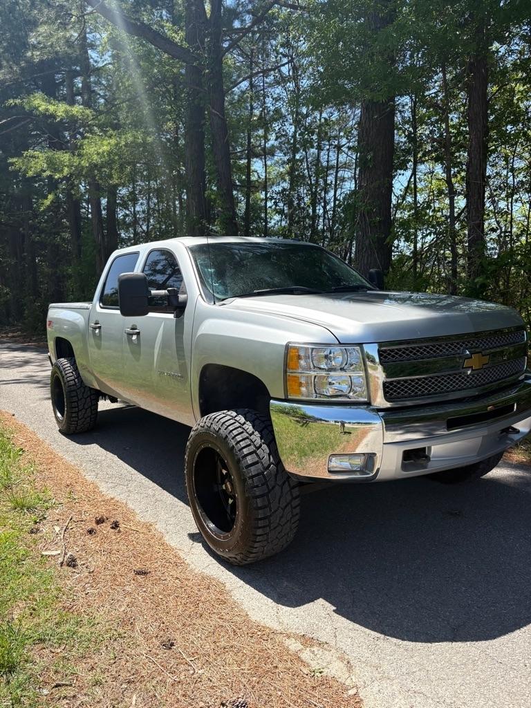 Chevrolet Silverado 1500 4WD Crew Cab 143.5" LT 2012